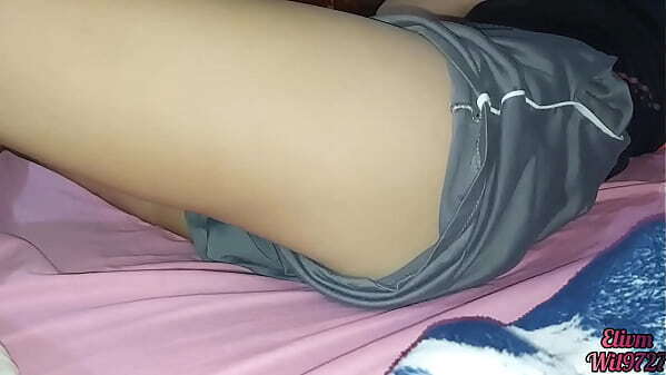 Desi Jugando co&ntilde_o apretado Hermana