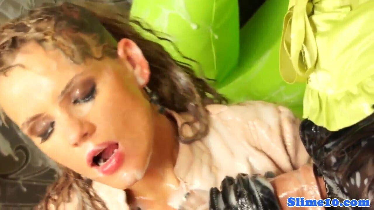 Jenna Lovely handling strapon