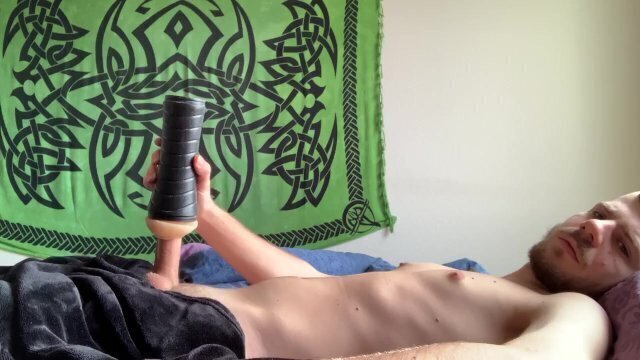 Samuro Morgentlicher erster Cumshot viel enges Spielzeug Runde