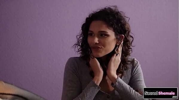 Busty trans witch Daisy Taylor barebacks shemale Alisia