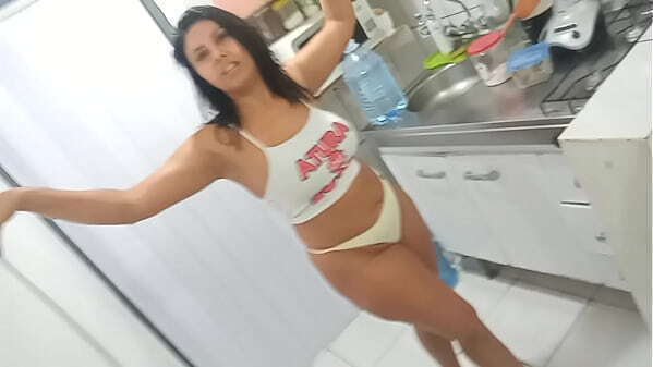 Sarah Rosa Cozinha Sexy Suco Casca Abacaxi