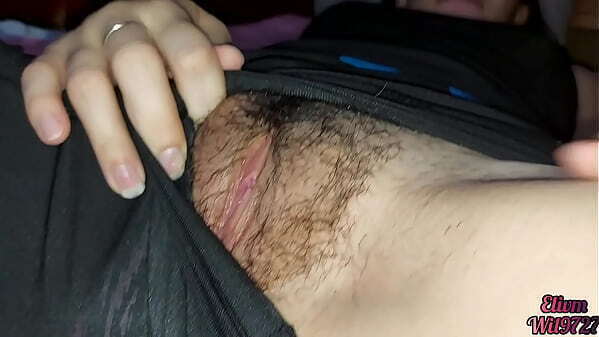 desi hindi Sister spandex shows pussy