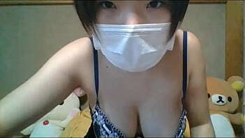 ボーイッシュ娘が腋毛晒してオナニー2