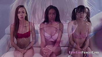 Freeusing Hypnotized Teens- Honey Hayes, Dani Blu