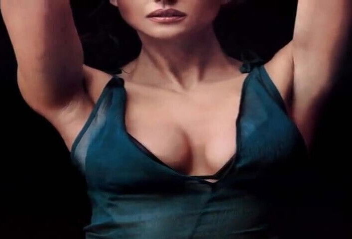 Monica Bellucci slideshow