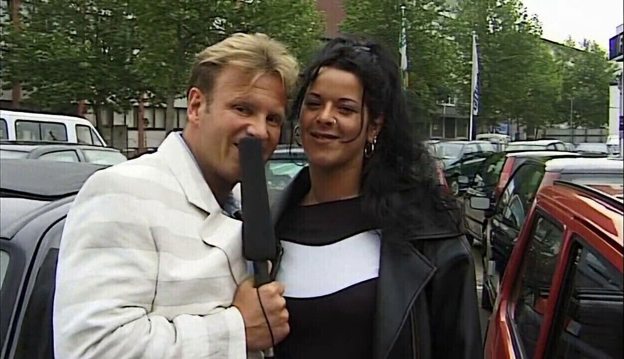 Reporter testet Schamgrenze Deutschen Frau