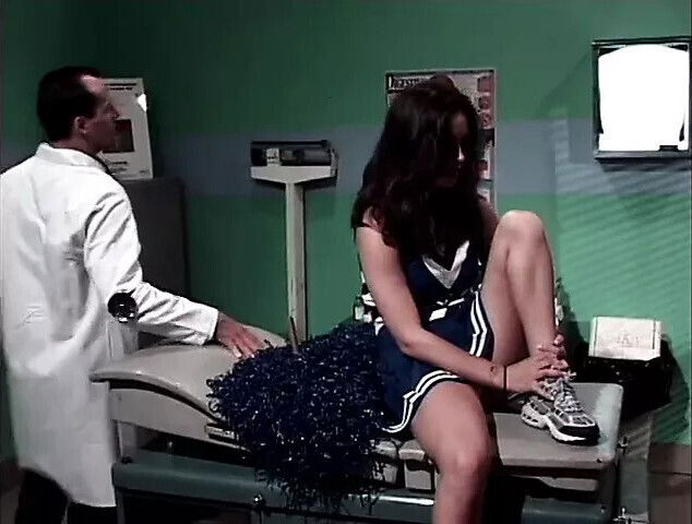 Girl goes doctor injury fucks wild