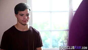 Hunks bareback 3way spitroast