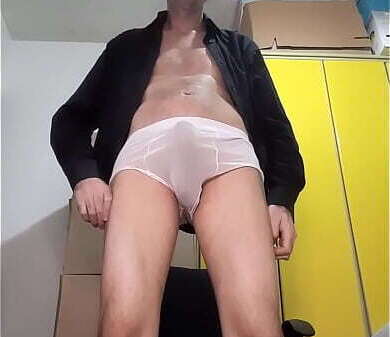 Fazendo strip tease tirando camisa social preta aberta cueca branca sexy leite Gostoso Safado Tesudo Grande empinado jorrando leite