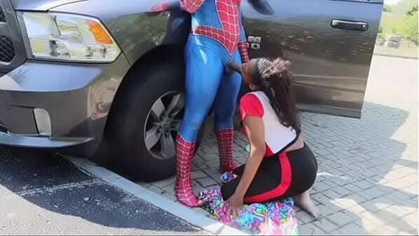 Spiderman getting great blowjob outside