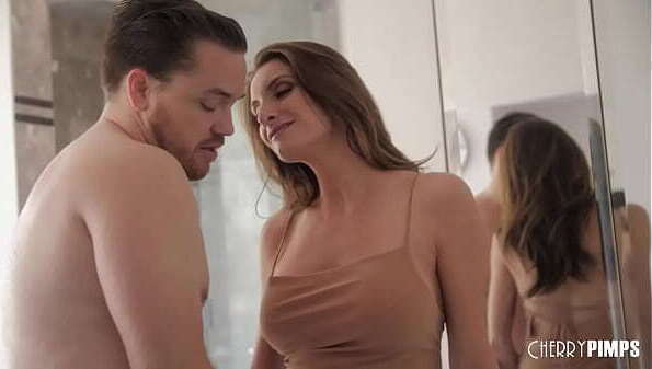 MILF Silvia Sage Sucks Gets Fucked Doggystyle Bathroom