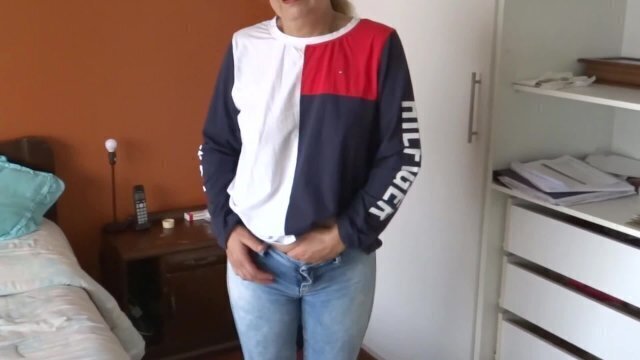 sister masturbates with maid's cums hairy pussy