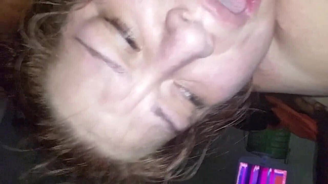 I'M CUMMING..... squirting