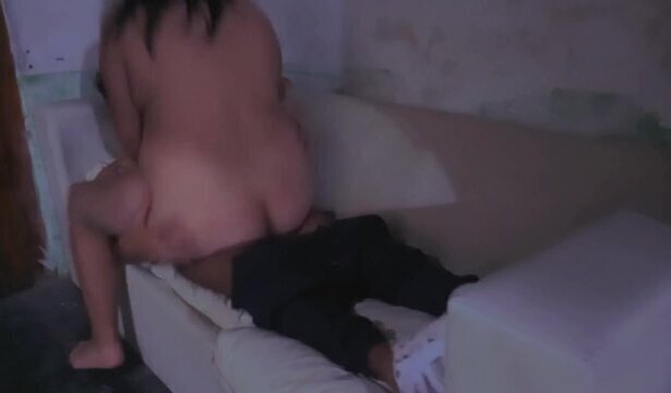 calentandonos novia mientras tomamos, sexo duro agresivo culona