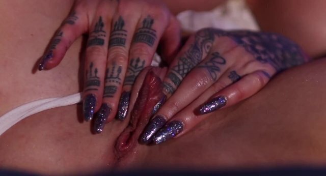 Daisy becomes wild angel with devil pussy