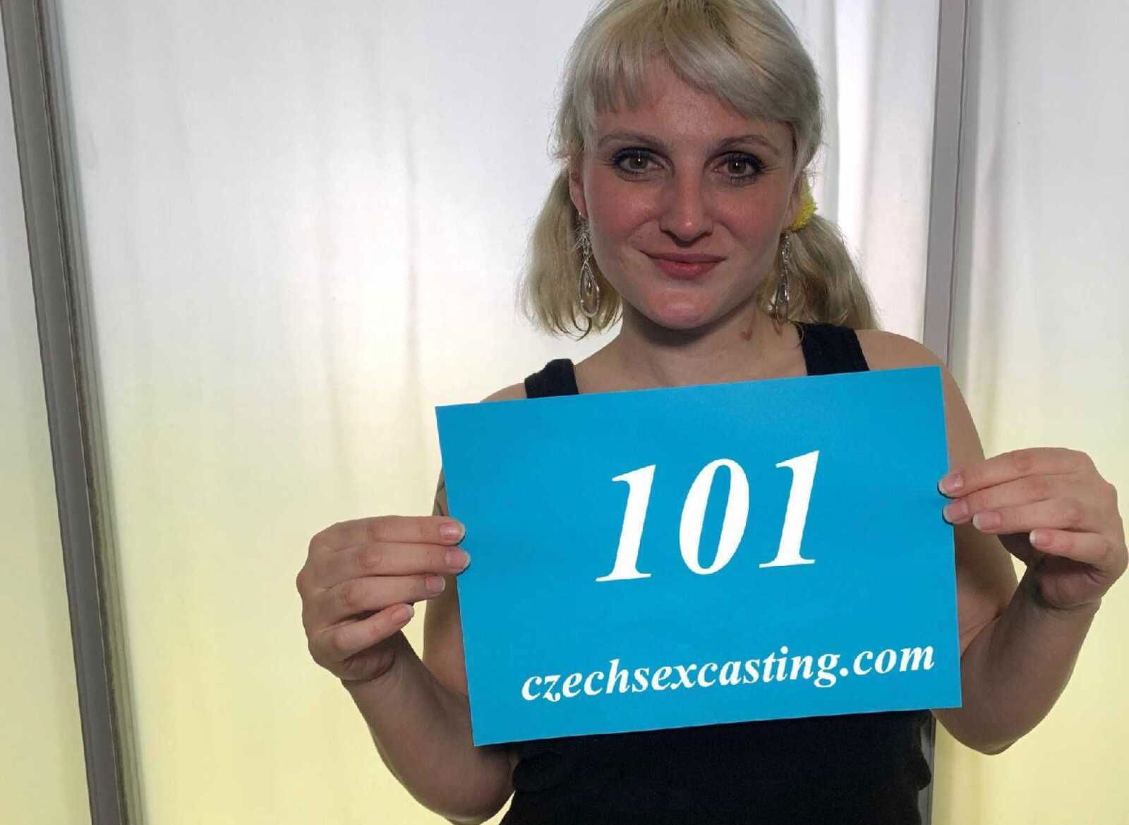 Max Born & Sarah Star in Milf Pornstar Fucked At Casting - Porncz