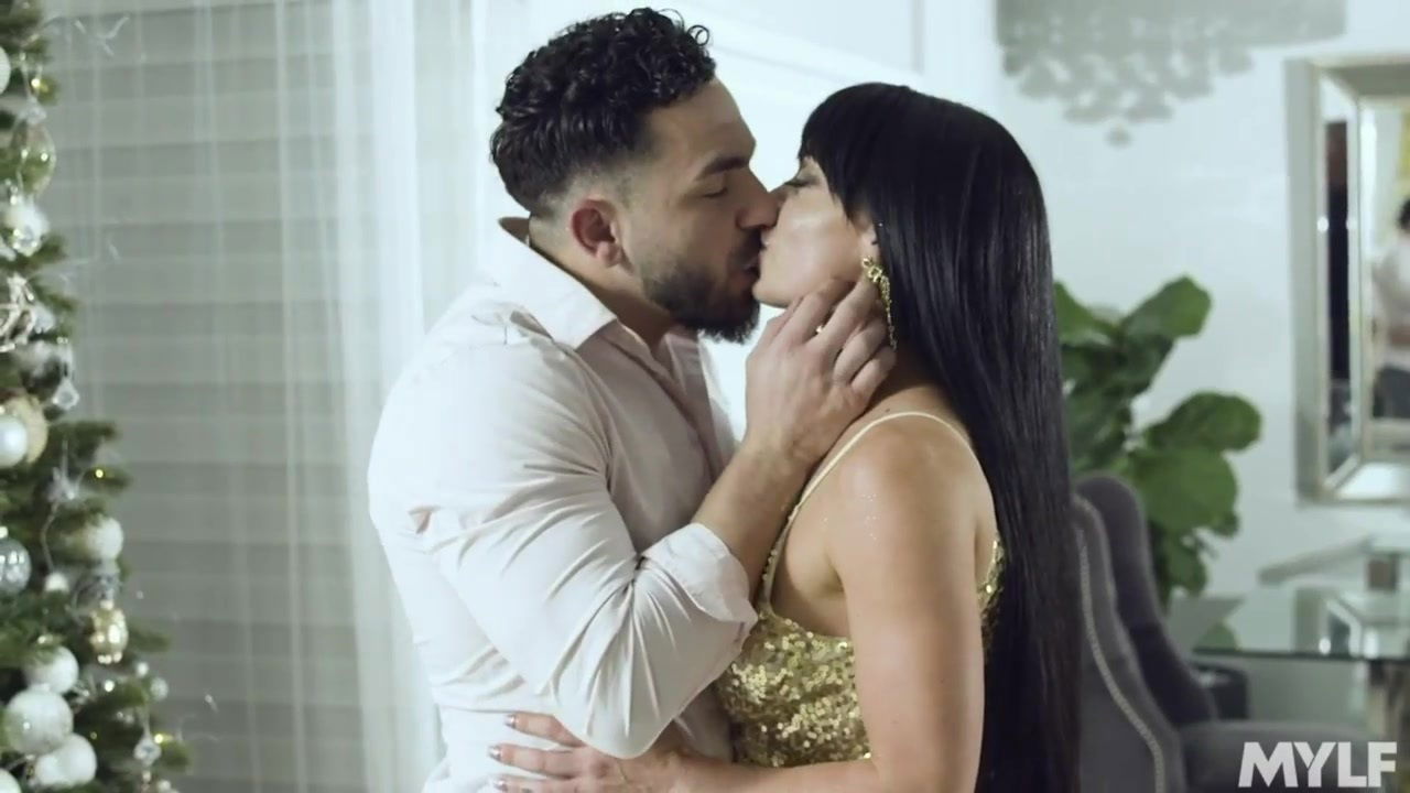 Insatiable lovers Leila Larocco Peter Green lick suck each other before