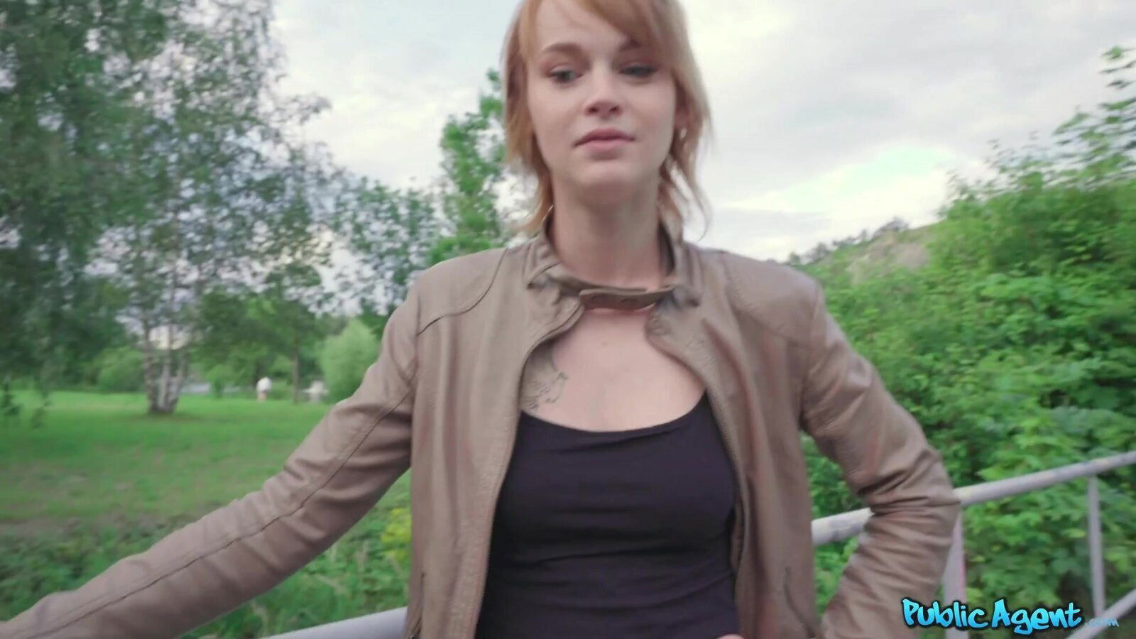 Short-haired bimbo blows rides hard knob some cash