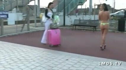 Jeune exhib amateur sodomisee dans Maison sexe