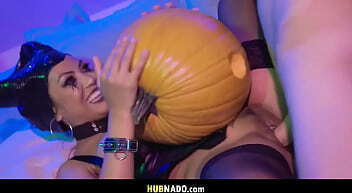 Horny lame guy fuck pumpkin and Maleficent cosplay girl - Polly Pons