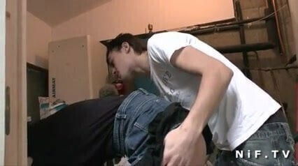 Amateur brunette teen fucked