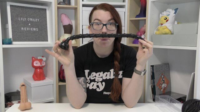 Reviewing Inch Swirl Thin Snake from Hosed (SFW)