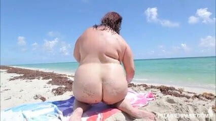 Busty Latina MILF BBW in Bikini Fucked by Stud