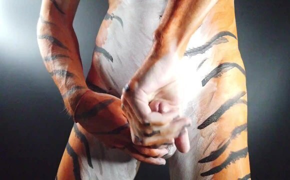 tIGER wORSHIP