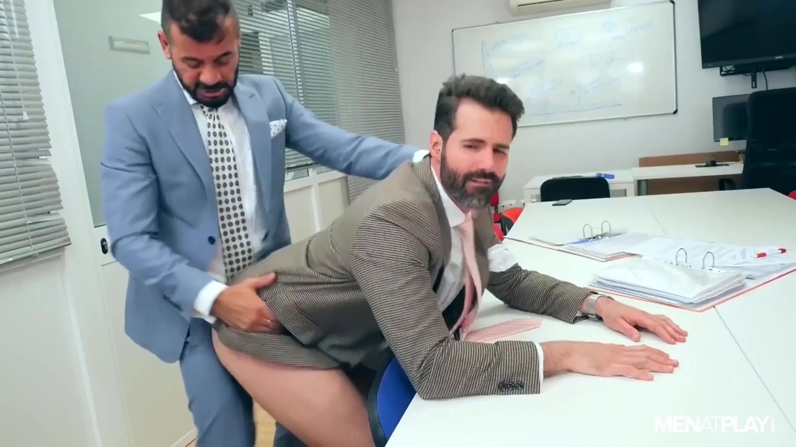 Thomas Thunder And Dani Robles - Office Voyeur