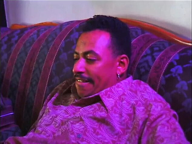 sexy babes suck fuck black stud’s dong sofa