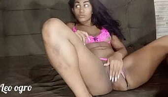 Myllena Rios linda garota negra peitos pequenos suculentos fudendo amante.