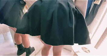 Sexo dentro de um provador de roupas