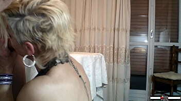 Porca Squirta Dentro Collant