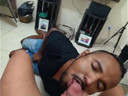 Mamando novinho dotado conheci