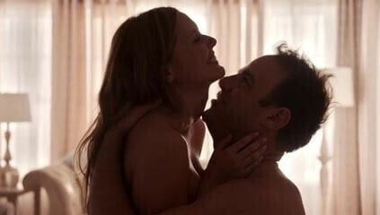 Julianna Guill - Girlfriend's Guide to Divorce