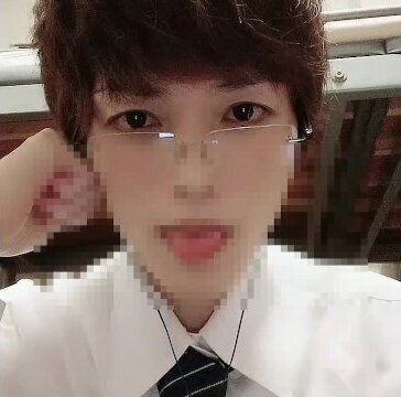 メガネ男子のエアディープキス！よだれ垂らして痙攣絶頂！015