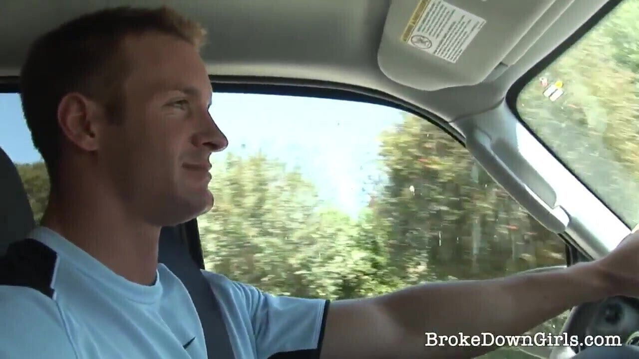 Amateur girl pleases after broke down