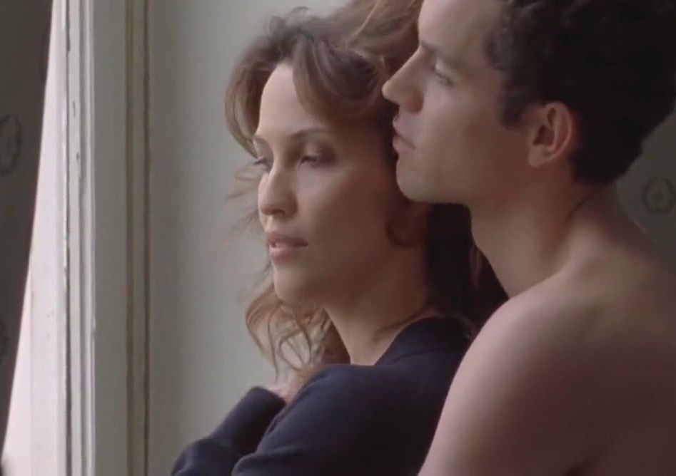 Linda Hardy Seins Dans Ecole Pouvoir (2009)