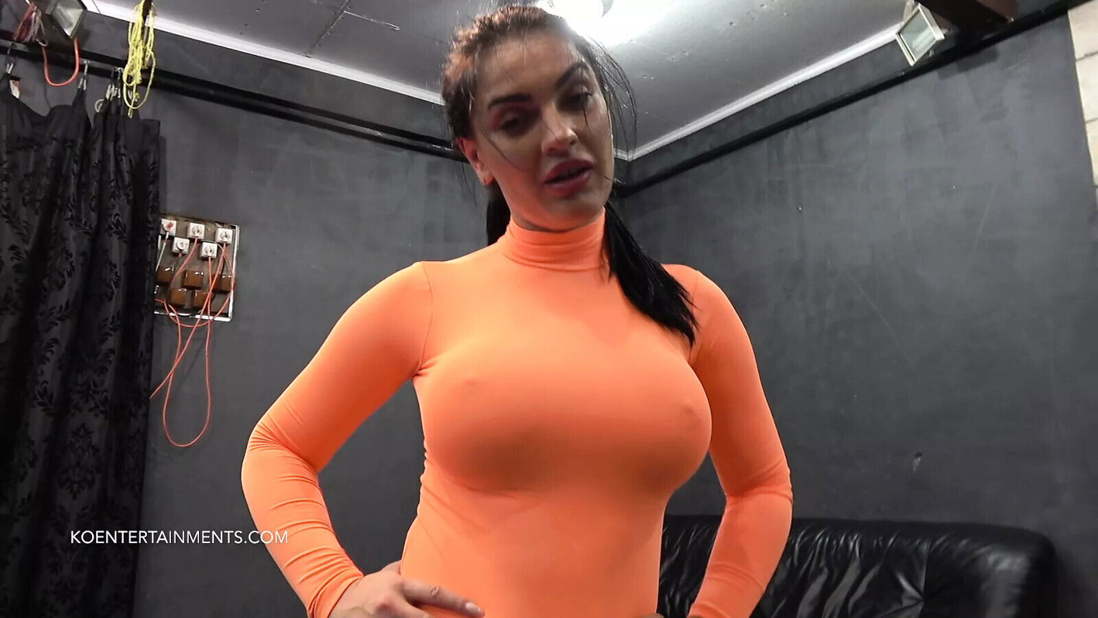 Honey Demon Parker, Dancing Punches