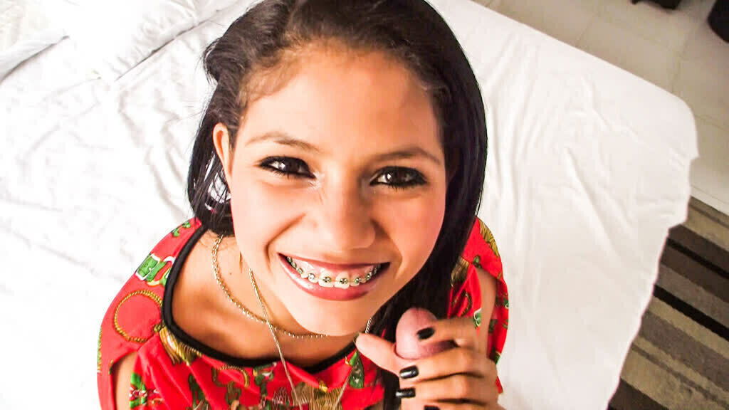 Latina hottie wants braces after deepthroat