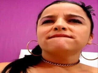 Colombiana morbosa de 40 anos dedeando su conjo viejo