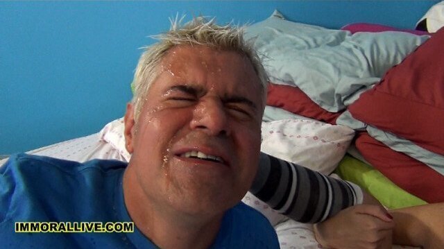 Super Slut Squirts Into Squirting Guru