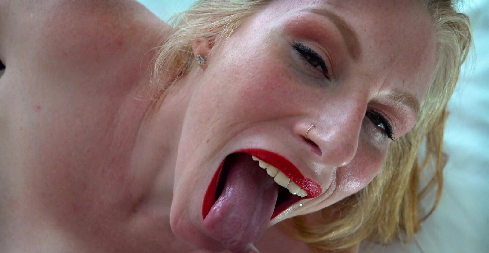 Close video horny Alexxa Starr being fucked hard