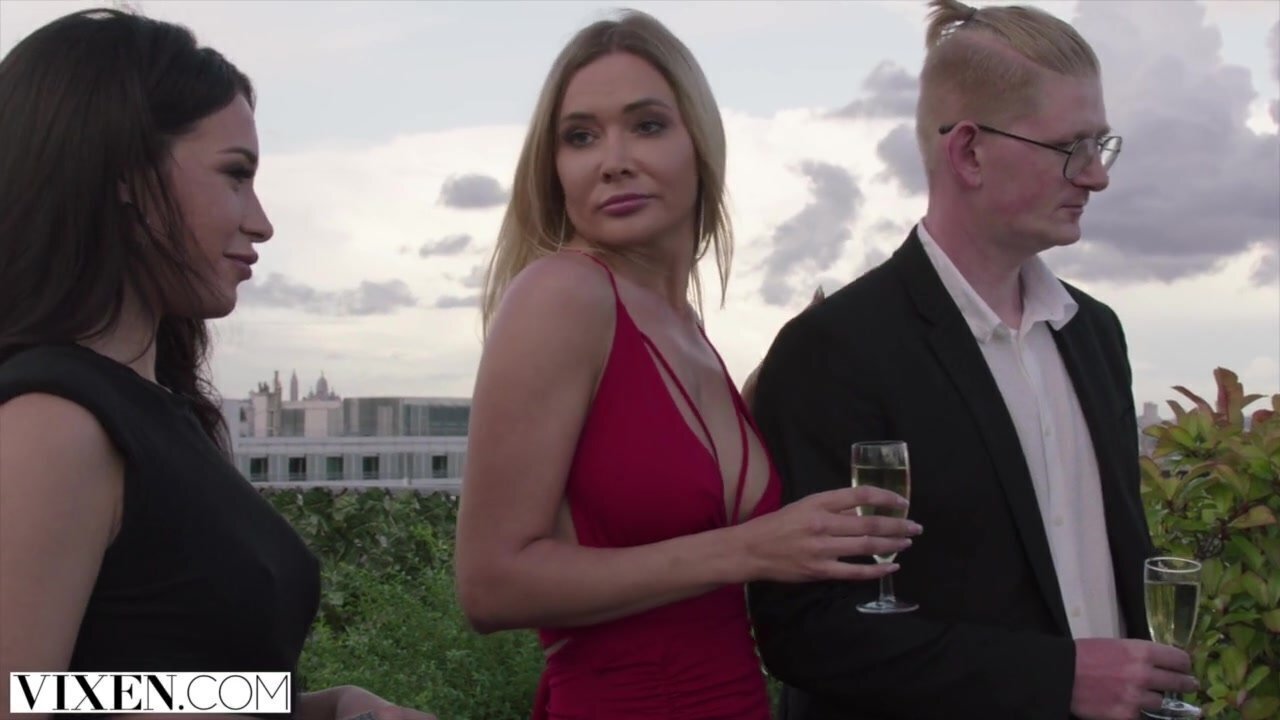 VIXEN Stunning Venera Wandering Strangers Ralf christian