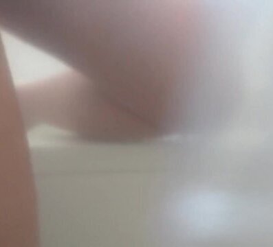 初めてのローション風呂　２８歳　人妻　変態　日本人　スマホ撮影