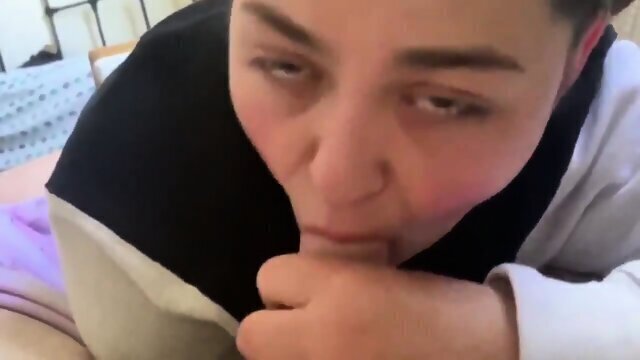 Little slut sucks daddys until cums