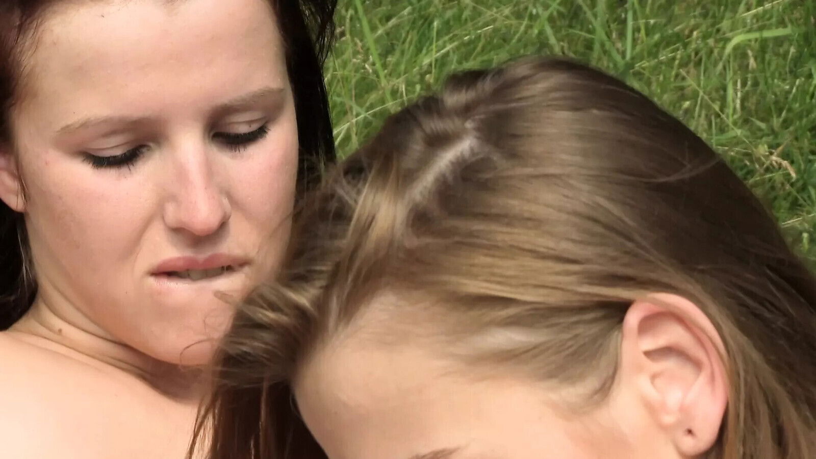 Milf lesbians love pussy licking outdoor dildo games