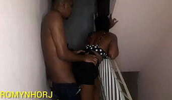 NEG&Atilde_O PIROCUDO FUDENDO VIZINHA PR&Eacute_DIO OBRA &Uacute_LTIMO ANDAR, CAMPO GRANDE JANEIRO