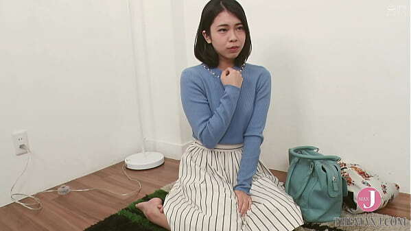 sensitive college girl from swim team whose pussy gets easily! interview alone, she'_s juices, can'_t stop herself from squirting climax with full-body caress! Fuuka Intro