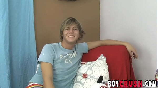 Twink Dillon Samuels receives blowjob while masturbating